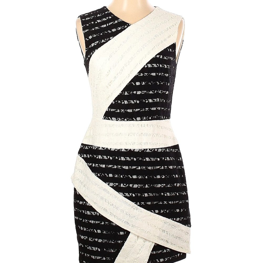 BCBGMAXAZRIA Cocktail Dress Size 4